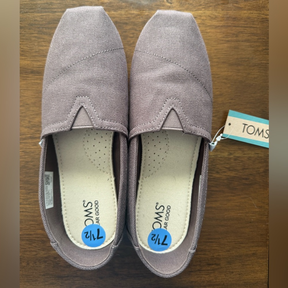 Women’s TOMS